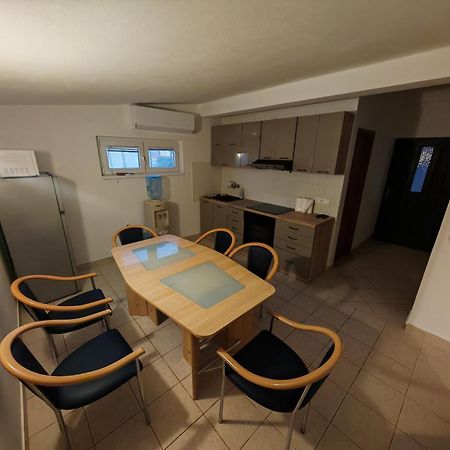 Apartman Maja Vir Exterior photo